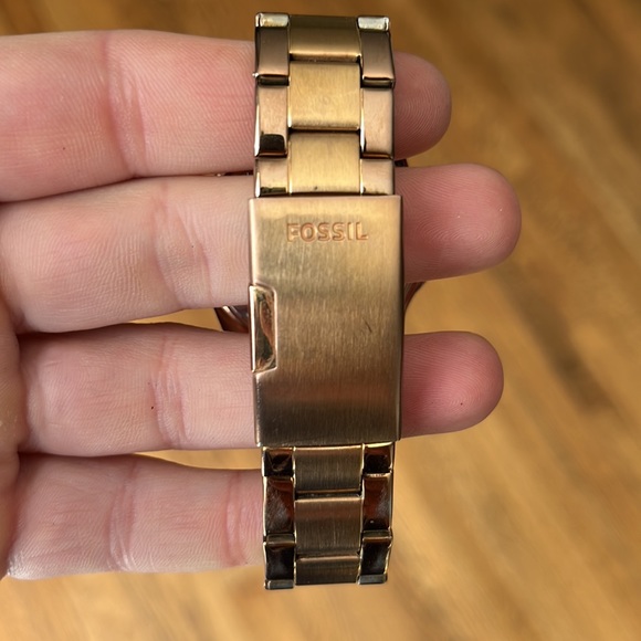 FOSSIL Rose Gold Watch - Picture 5 of 6